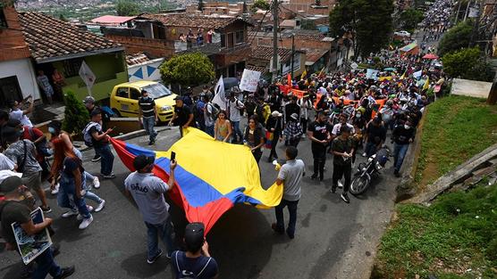 Las protestas condujeron a choques con la fuerza pública en diversas ciudades pero no se registraron heridos