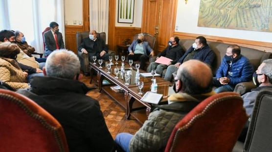 Manzur junto a delegados comunales