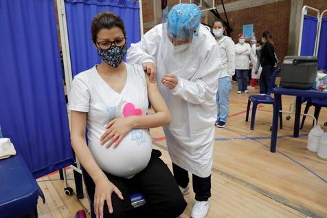 Las embarazadas ante el Covid, Chile advierte (foto: ANSA)