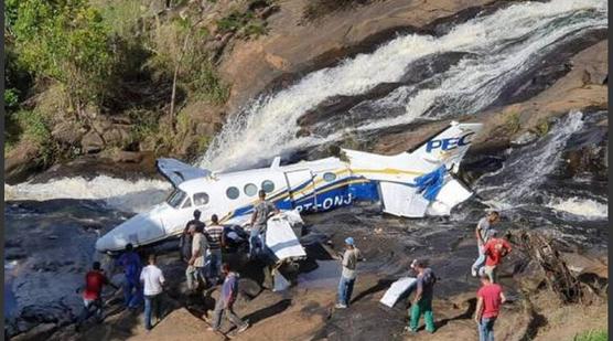 El avión siniestrado