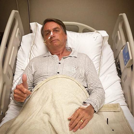 Bolsonaro internado por obstrucción intestinal