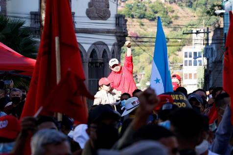 Caos en el Parlamento hondureño (foto: EPA)