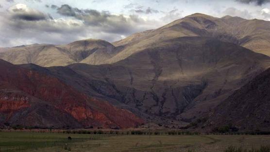 Loc colores de los cerros en Purmamarca son deslumbrantes.