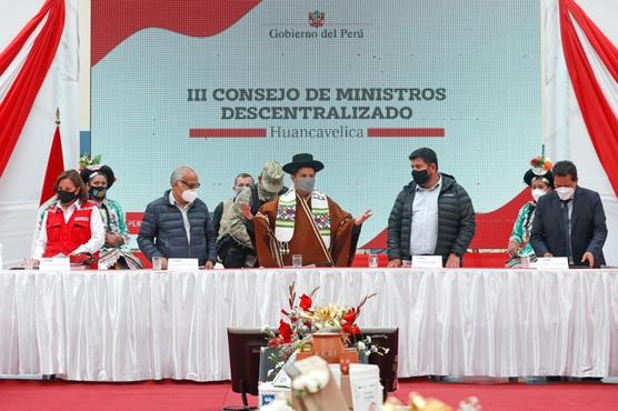Castillo pidió mayor cohesión entre sus ministros