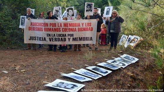 Miembros de la Asociación por la Memoria y los Derechos Humanos Colonia Dignidad