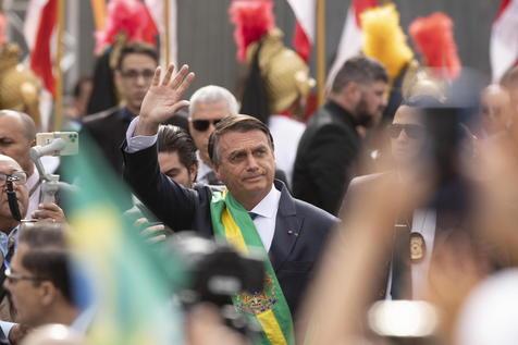 Bolsonaro durante el desfile del Bicentenario de la Independencia de Brasil (foto: ANSA