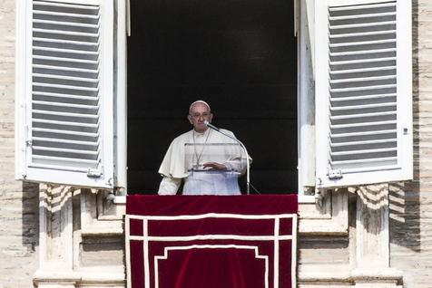 El papa Francisco durante el Angelus, advertencia sobre el riesgo de guerra nuclear (foto: Ansa)