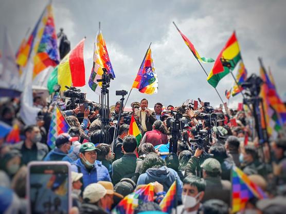 El presidente Luis Arce y el vicepresidente David Choquehuanca en la concentración en plaza Murillo. Foto: Presidencia