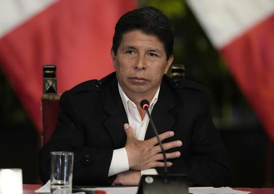  Pedro Castillo, asiste a una conferencia de prensa en el Palacio Presidencial en Lima, ayer