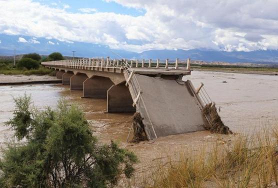 Puente colapsado