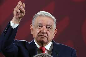 Lopez Obrador pide restitución de Castillo