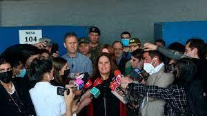 La ministra de Defensa, Maya Fernández, ante los periodistas