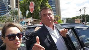 Bolsonaro al salir de la sede de la Policía Federal, después de testificar en Brasilia, ayer 