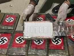 Cocaína con envoltorio nazi