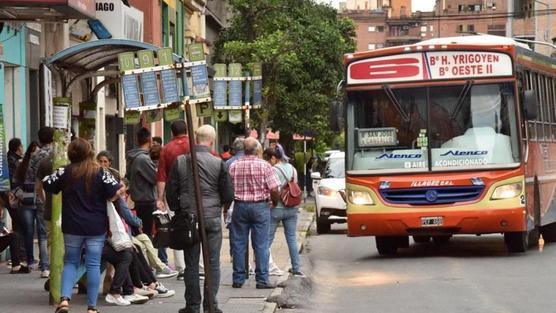 Colectivo es el transporte elegido preferido por trabajadores