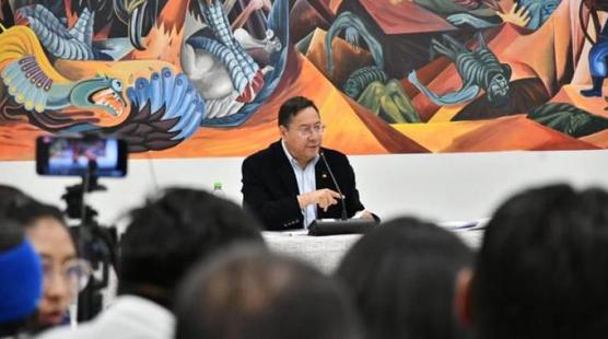 El presidente Luis Arce en el encuentro con periodistas. Foto: Comunicación Presidencial