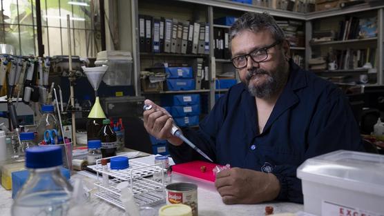 Médico veterinario Adolfo Rafael de Roodt/ Foto: Victoria Gesualdi