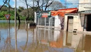 Las fuertes lluvias inundaron un barrio en el departamento de Florida - AFP