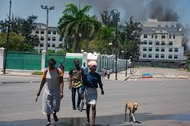 Arde la sede del Ministerio de Finanzas de Haití - AFP 