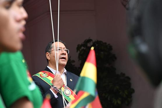 Arce en los actos protocolares por los 199 años de independencia de Bolivia, en Sucre. Foto: Comunicación Presidencial