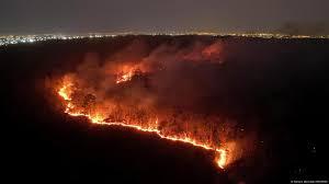 Escenas de los incendios cercanos a Sao Paulo