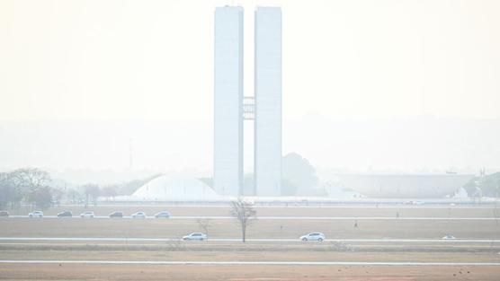  Brasilia cubierta por el humo de los incendios. - Bruno.Fernandes